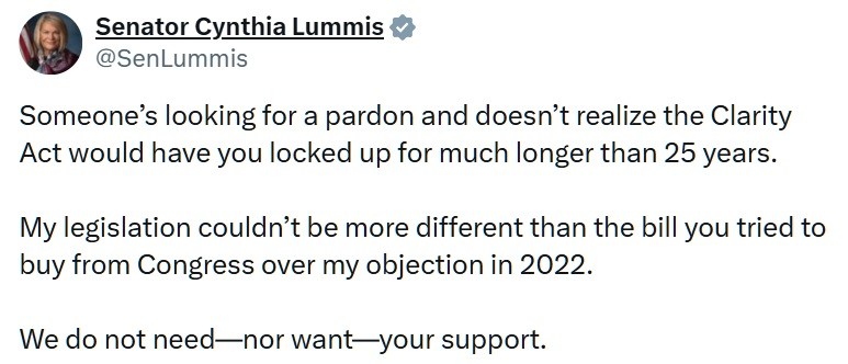 US Senator Torches Bankman-Fried as Clarity Act Support Backfires US Senator Torches Bankman-Fried as Clarity Act Support Backfires